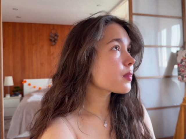 PlumyBun live cam on BongaCams