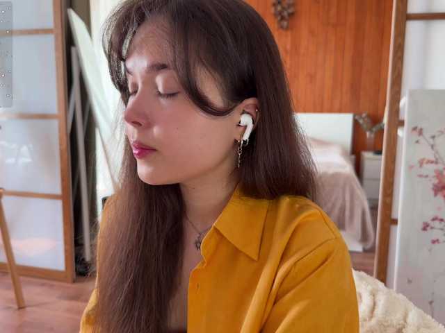 PlumyBun live cam on BongaCams