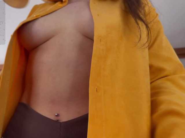 PlumyBun live cam on BongaCams