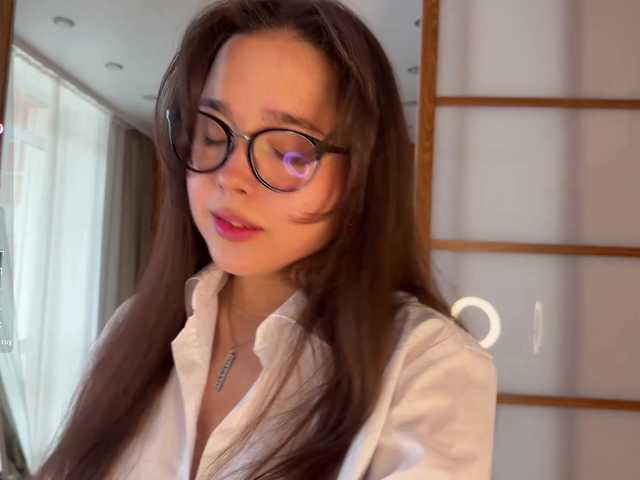 эросцена PlumyBun