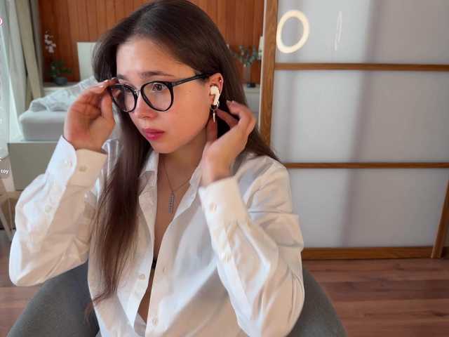 PlumyBun's BongaCams show and profile