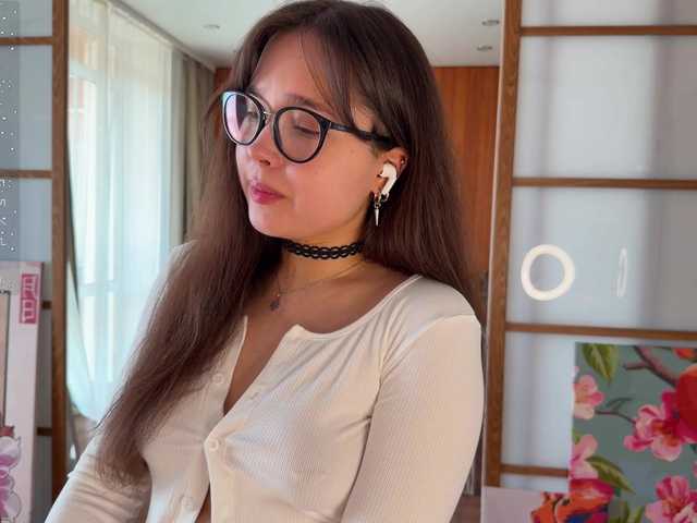 PlumyBun live cam on BongaCams