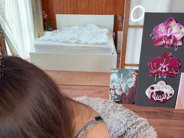PlumyBun live cam on BongaCams