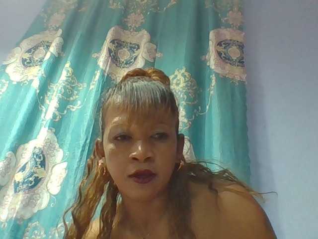 le modèle arijoh1a est en webcam porno dans un show sur le site bongacams, il possède les tags suivants: Asian,Brunette,Trimmed