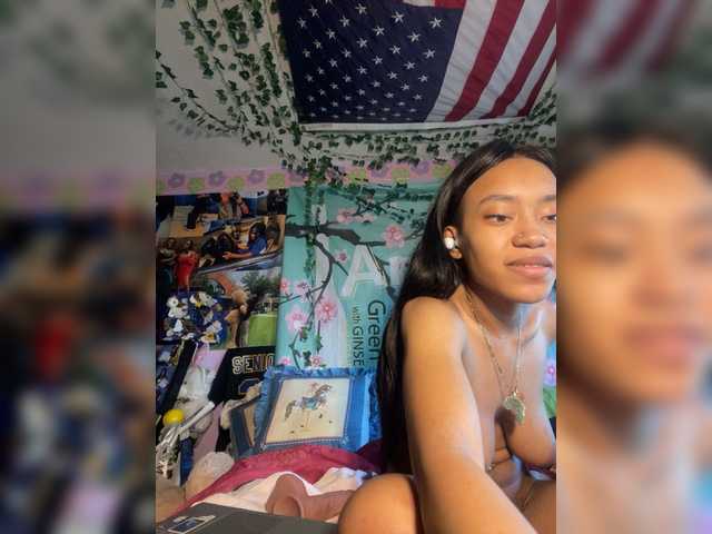 Lifeoftt19xx's BongaCams show and profile