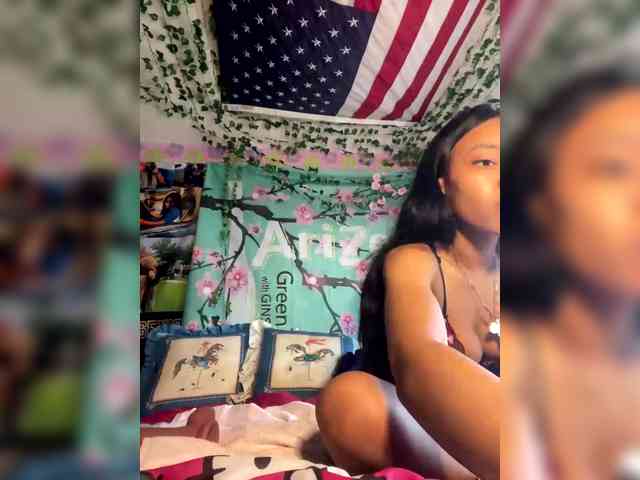 Lifeoftt19xx Live Webcam on BongaCams