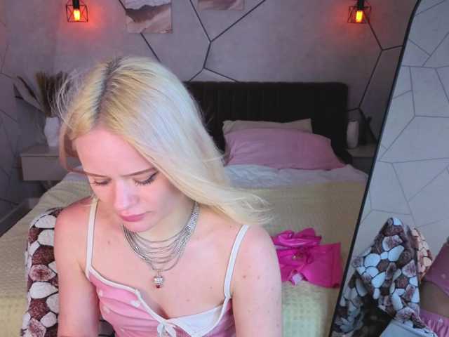 Tessa-Ashe live cam on BongaCams