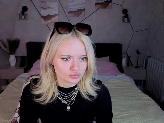 Tessa-Ashe live cam on BongaCams