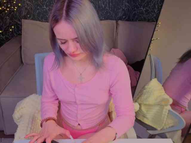 Tessa-Ashe webcam