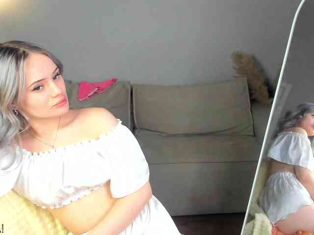 Tessa-Ashe webcam