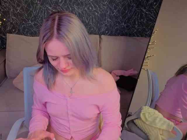 Tessa-Ashe webcam