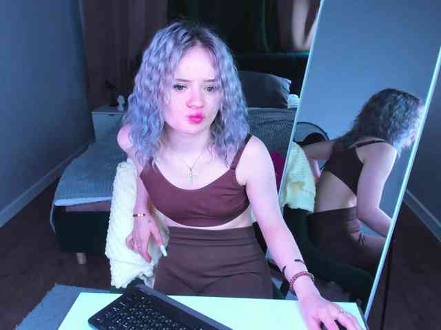 Tessa-Ashe webcam