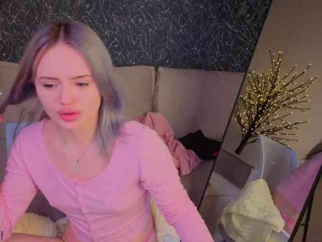 Tessa-Ashe webcam