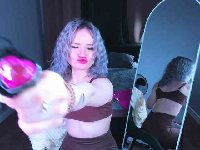 Tessa-Ashe webcam