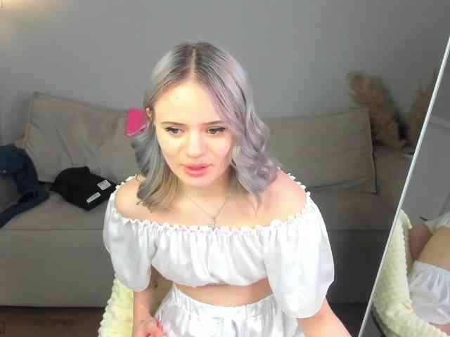 Tessa-Ashe webcam