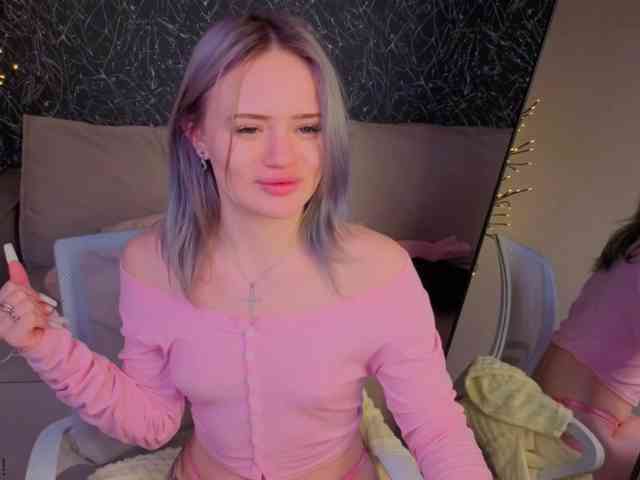 Tessa-Ashe webcam