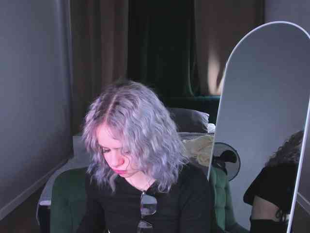 Tessa-Ashe webcam