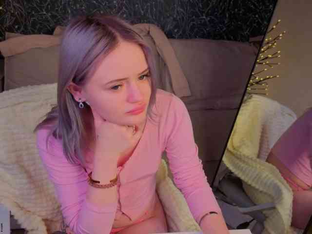 Tessa-Ashe webcam