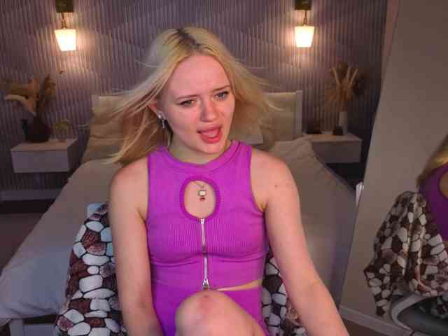 Tessa-Ashe webcam