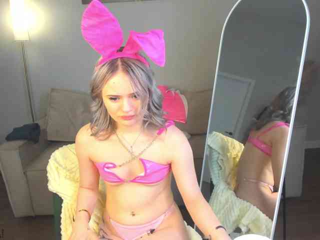 Tessa-Ashe webcam