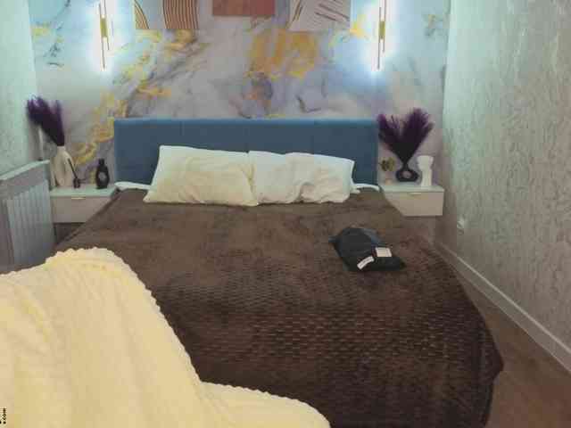 Tessa-Ashe webcam