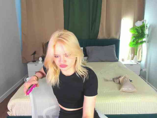 Tessa-Ashe webcam