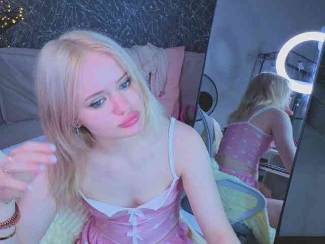 Tessa-Ashe webcam