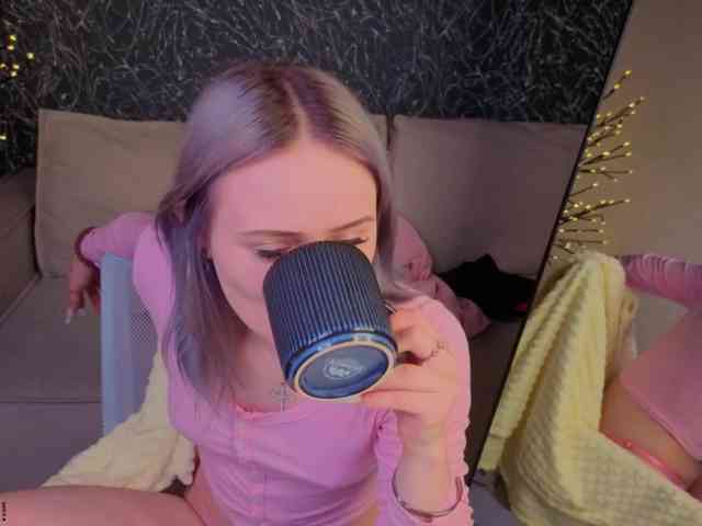 Tessa-Ashe webcam