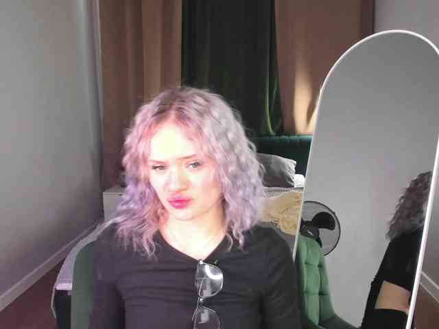 Tessa-Ashe webcam