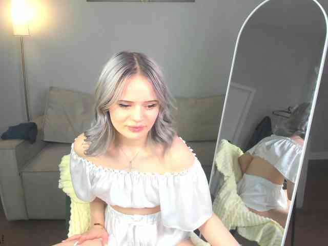Tessa-Ashe webcam