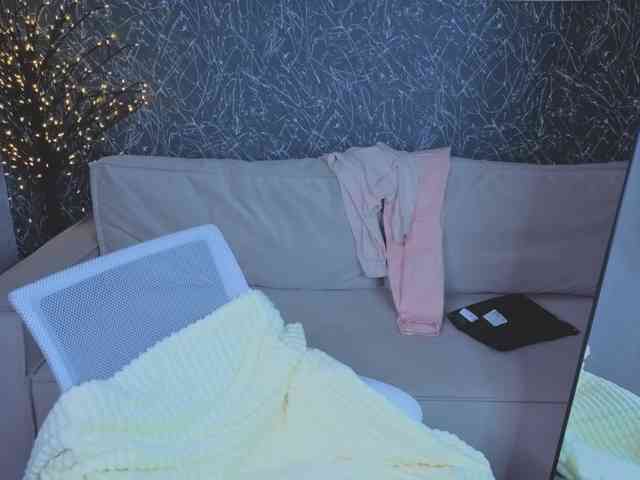 Tessa-Ashe webcam