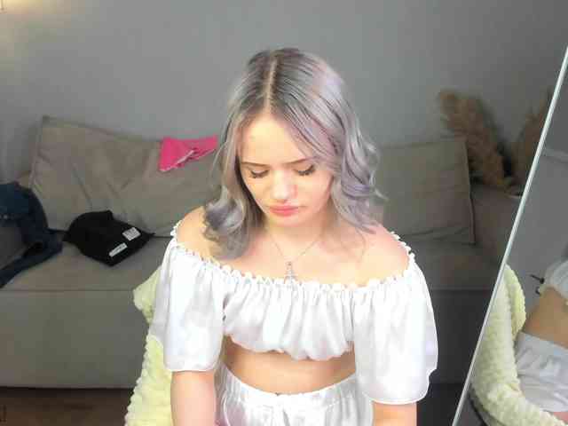 Tessa-Ashe webcam