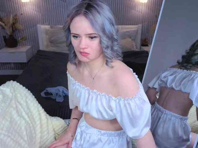 Tessa-Ashe webcam