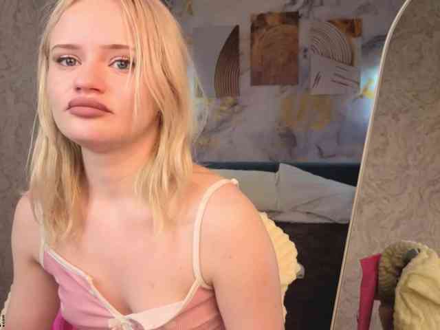 Tessa-Ashe webcam