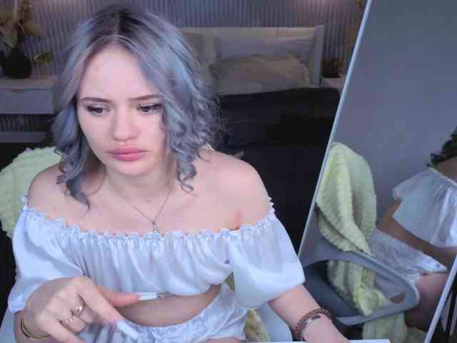 Tessa-Ashe webcam