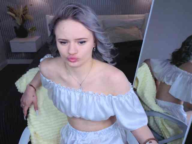 Tessa-Ashe webcam