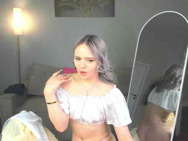 Tessa-Ashe webcam