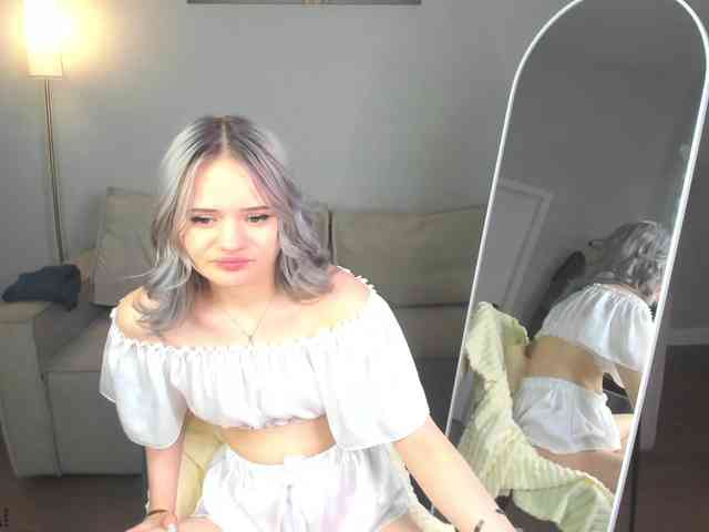 Tessa-Ashe webcam