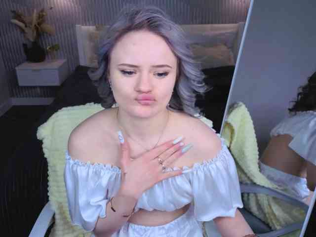 Tessa-Ashe webcam