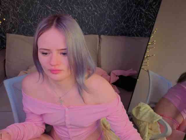 Tessa-Ashe webcam