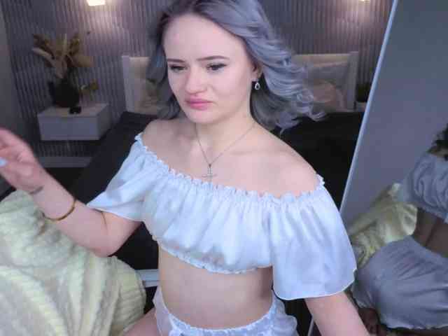 Tessa-Ashe webcam