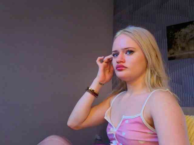 Tessa-Ashe webcam