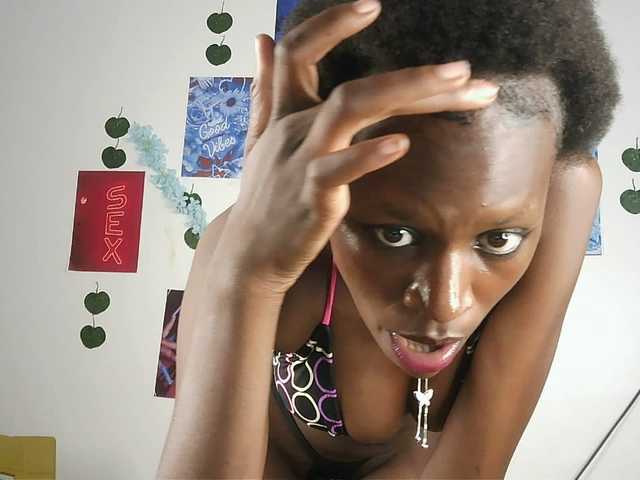 VelvetDesire's BongaCams show and profile