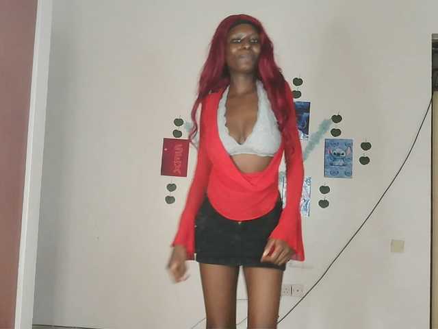 VelvetDesire's BongaCams show and profile