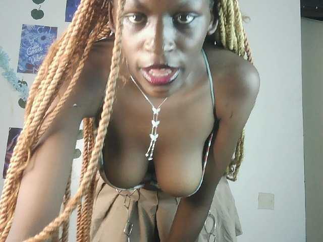 VelvetDesire's BongaCams show and profile