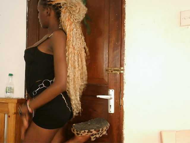 VelvetDesire live cam on BongaCams