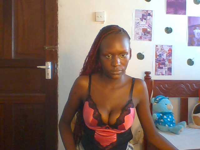VelvetDesire live cam on BongaCams