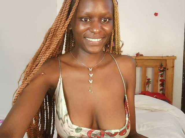 VelvetDesire's BongaCams show and profile