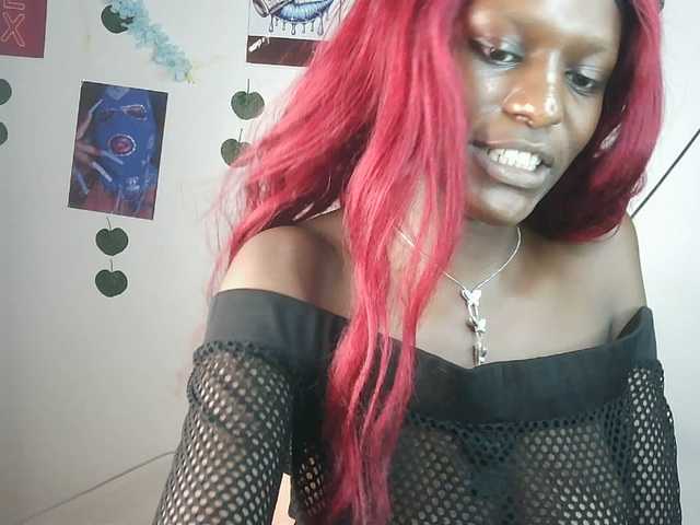 VelvetDesire's BongaCams show and profile