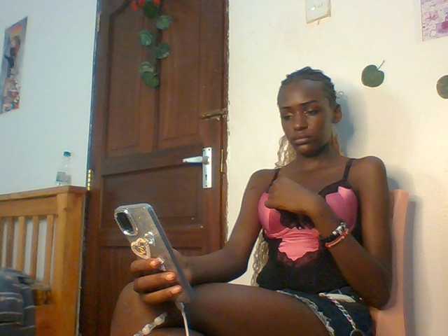 VelvetDesire live cam on BongaCams